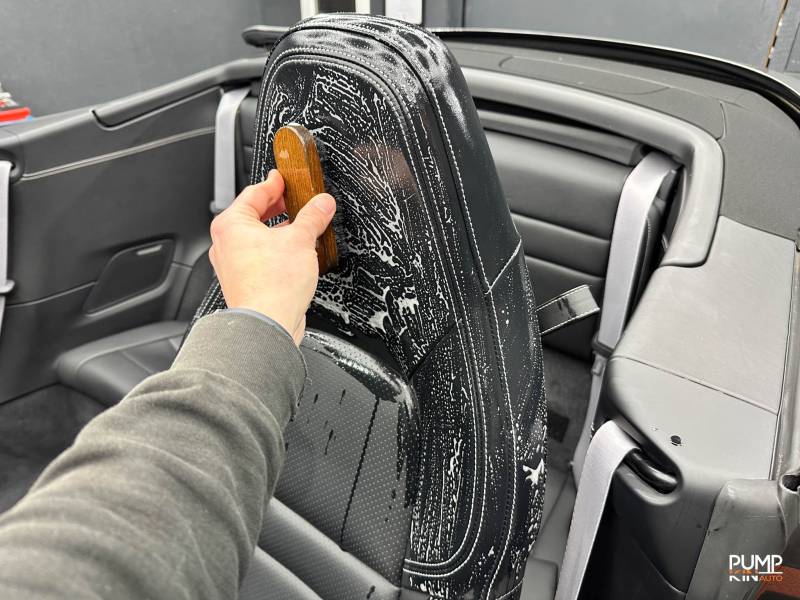 Centre de detailing automobile pour le nettoyage intérieur et extérieur de tout type de véhicule près de Rouen 76