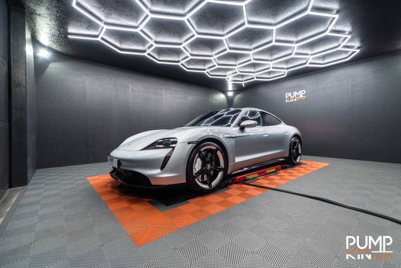 Pourquoi poser un traitement céramique sur la carrosserie de ma Porsche à Rouen ?